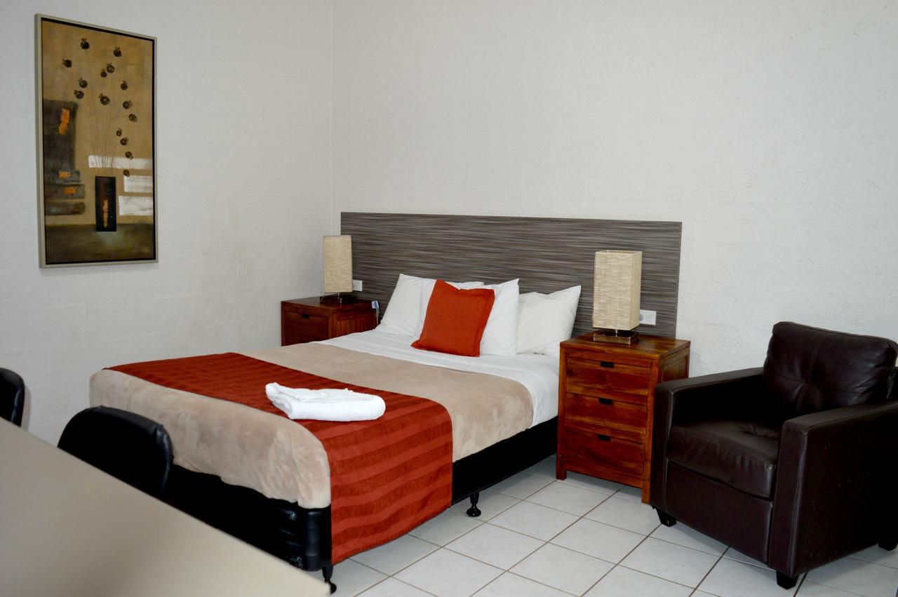 Mid City Motor Inn Gladstone Luaran gambar